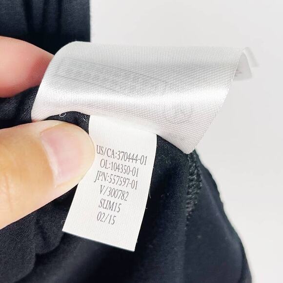 Banana Republic Womens Medium M Black Sheer Yoke Pieced Tank Top VNeck Keyhole - Picture 7 of 8